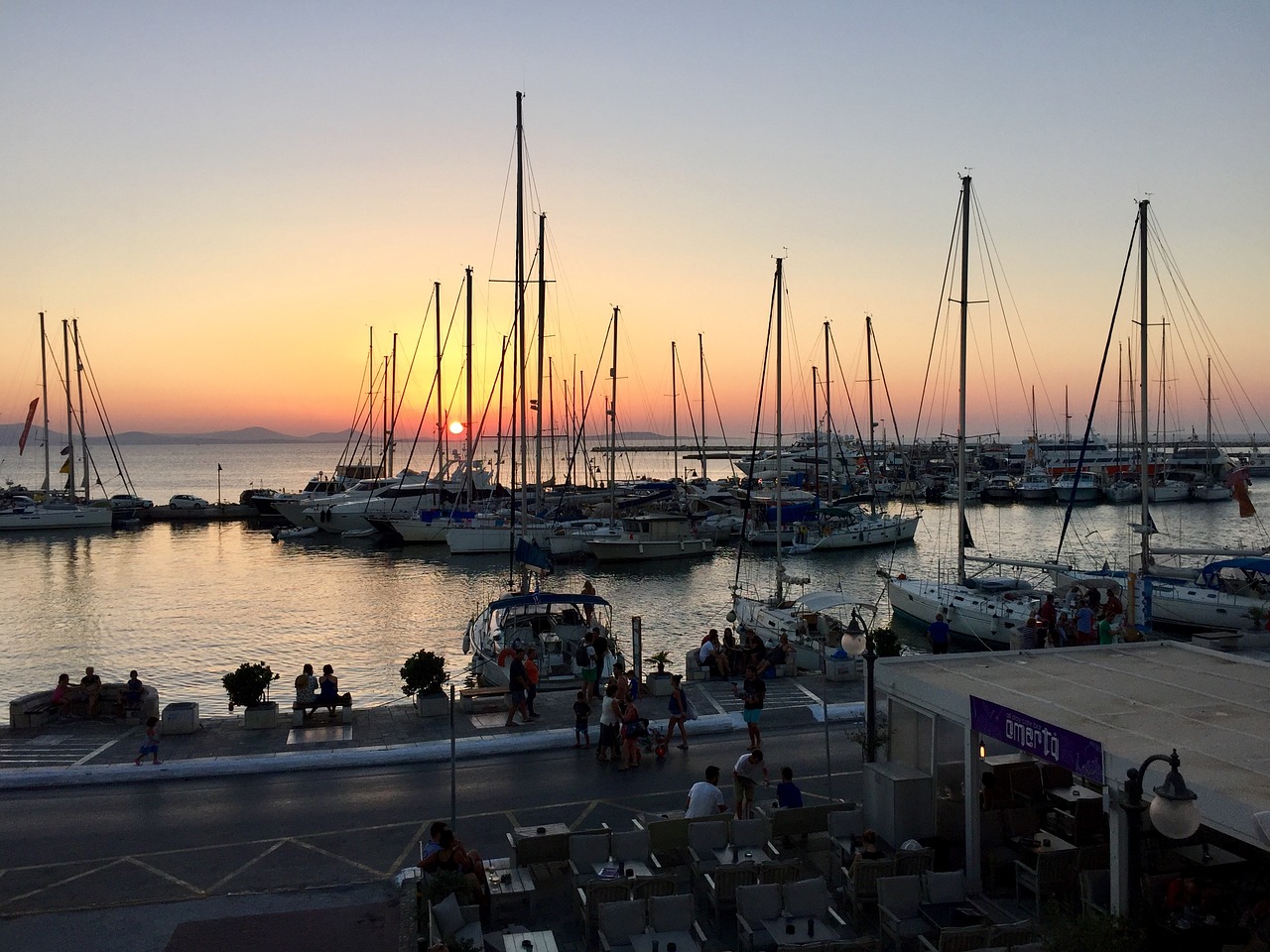 naxos-port-pixabay-2576235_1280.jpg