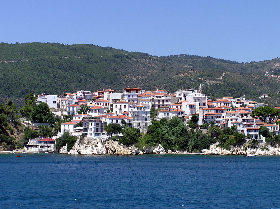 The Sporades are the Greek islands of Skiathos, Skopelos, Alonissos and Skyros, and this page has information on hotels, restaurants, and what to do.